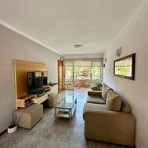 https://hermoso-y-confortable-depto.hotelsmendoza.com