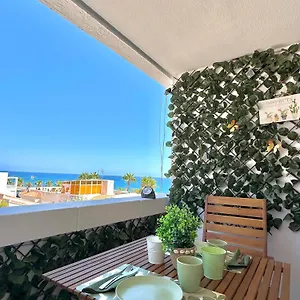 https://villa-apartamento-azul-1-linea-de-playa.es-andalucia.com